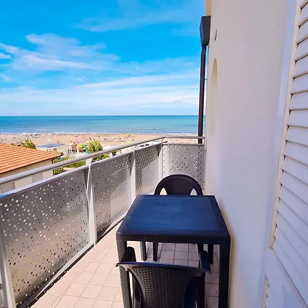 Residence Marittimo Riccione-3