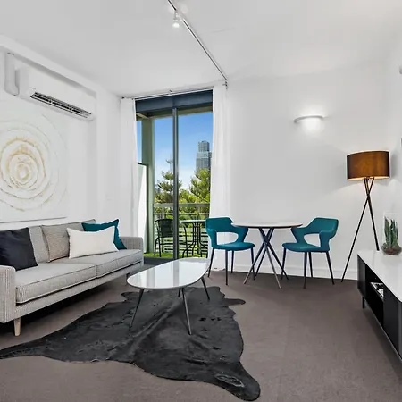 Docklands Private Collection - City Harbour Apartments-2