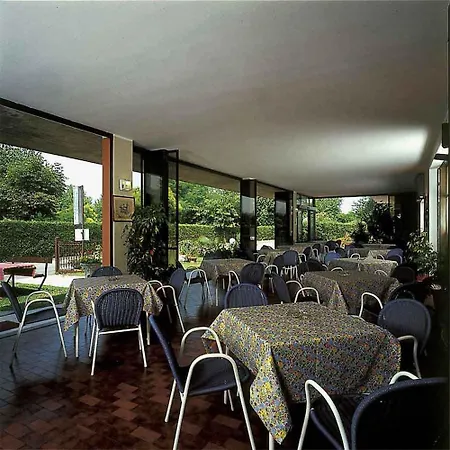 Residence Miralago Rooms & Apartments-3