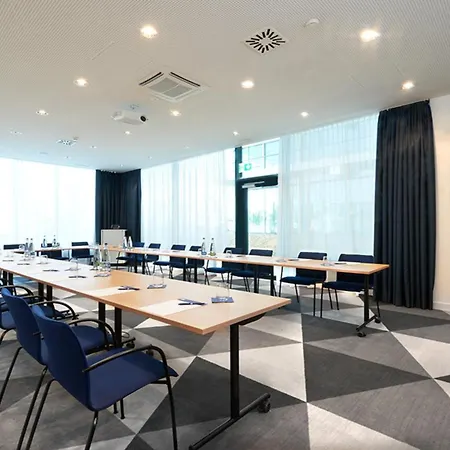 Holiday Inn Express & Suites - Basel - Allschwil By Ihg-3