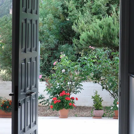 Filoxenia Hotel & Apartments-3