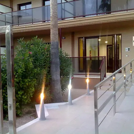 Aparthotel El Faro-2