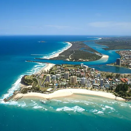Rainbow Commodore Coolangatta-2