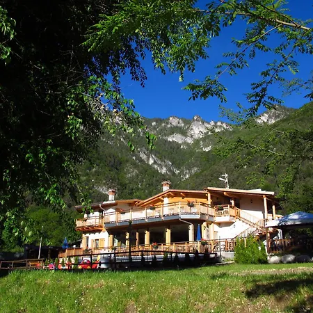 Camping Al Lago Ledro-2