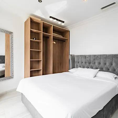Puerto Banus Beach Apartments-3