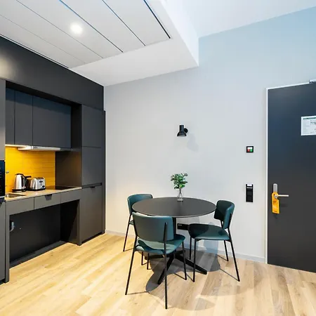 Staycity Aparthotels Frankfurt Airport-2