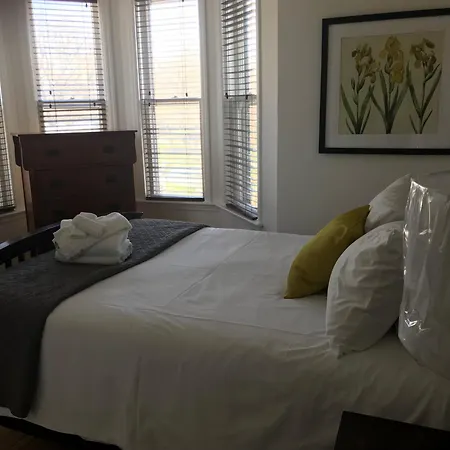 Midstream Manor Unit 1, Studio-3