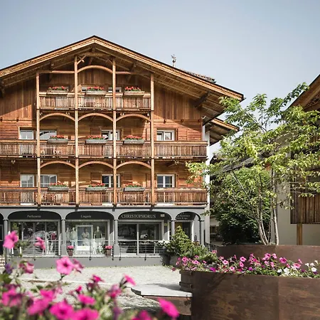 Christophorus Mountain Residence-3