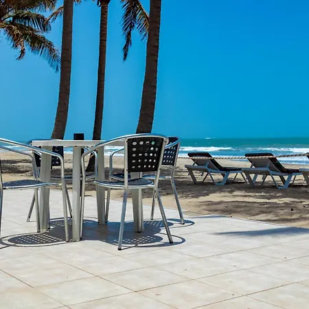 Bungalow Beach Hotel-3