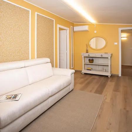 Palazzo Ratti Boutique Rooms-2