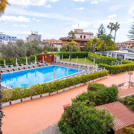 Residence Villa Giardini-2