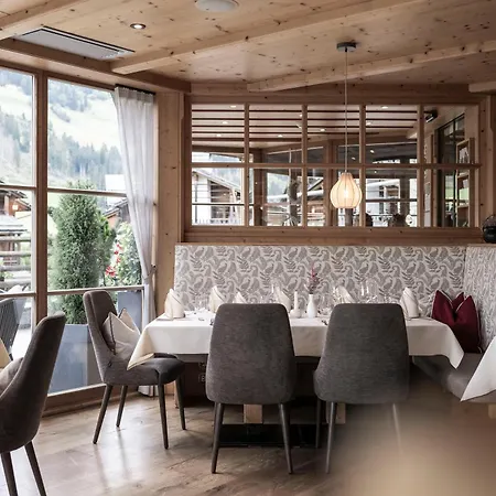 Post Alpina - Family Chalets Dolomites-2