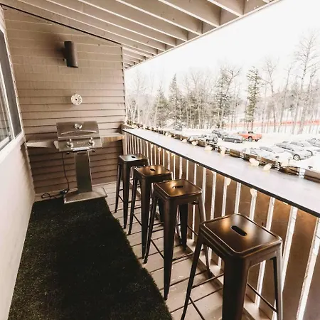 Sunday River Ski In Ski Out Mountain View Condo With Hot Tub Pool And Sauna!-2
