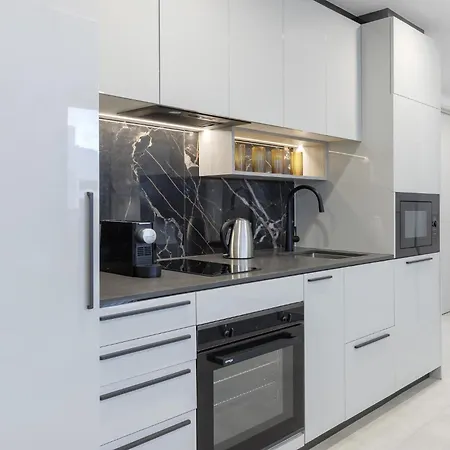 Meriton Suites Canberra-3