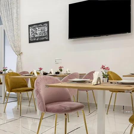 Hotiday Room Collection - Napoli Sant'Arcangelo-3