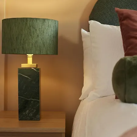 Hayy Luxury 1 Bed Apartment In Leeds City Centre-3
