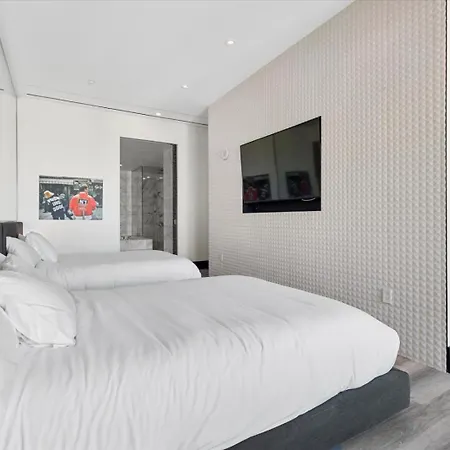 Luxury 4000 Sqft Penthouse At Palms Place 56 Floor-2