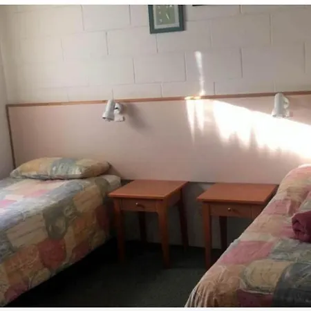 Black Swan Motel Inn-2