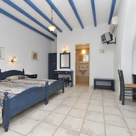 George'S Beach Studios Aliki Paros-3