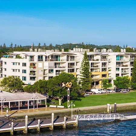 Riverside Apartments & Hotel-3