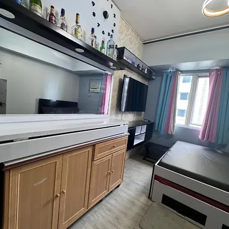 Studio Unit Amaia Skies Shaw-2