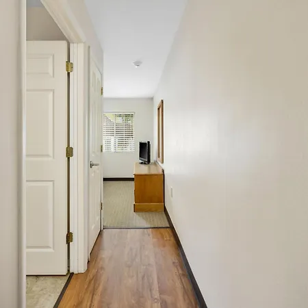 Affordable Suites Conover / Hickory-3