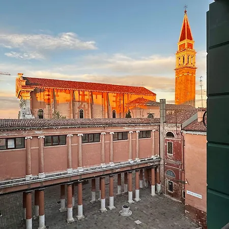 Palazzo Contarini Della Porta Di Ferro-3