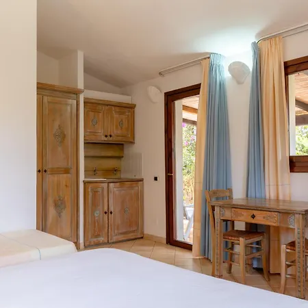 Porto Giunco Residence-3