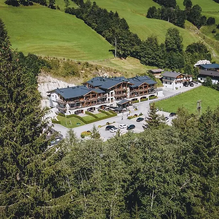 Avenida Mountain Lodges Saalbach Incl Joker Card-3