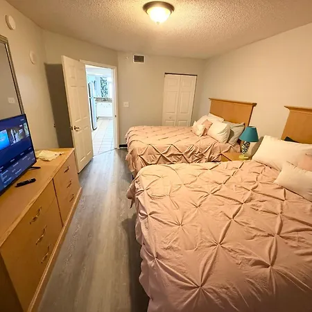 Direct Oceanfront Condos With Best Water Facilities In Paradise Resort-3