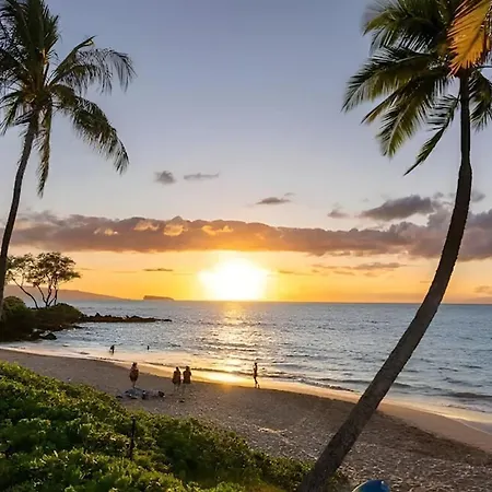 Walk To Beach! Pool, Hot Tub + Ac Studio-2
