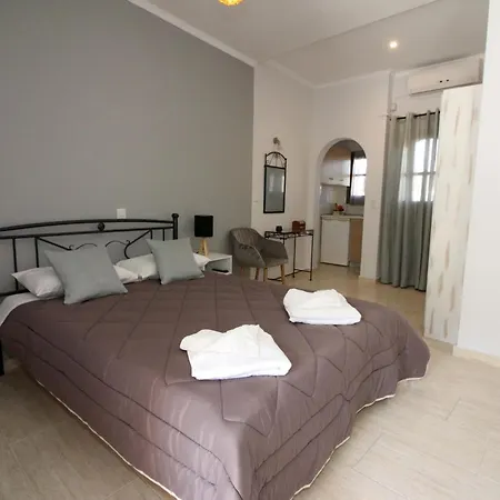 Santa Barbara Lakis Apartments-3