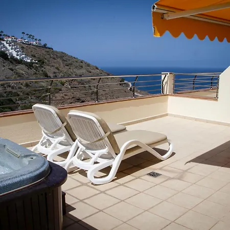 Holiday Club Sol Amadores-3