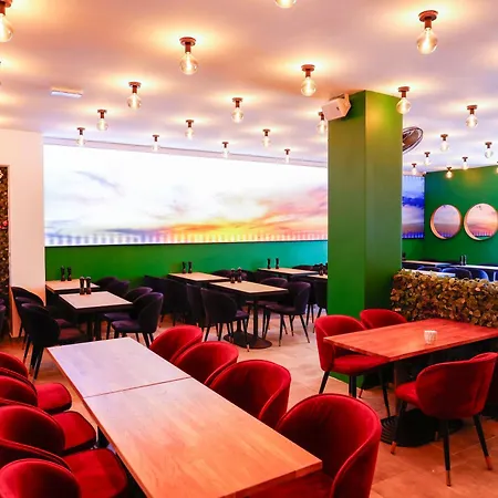 Hamburg Room-2