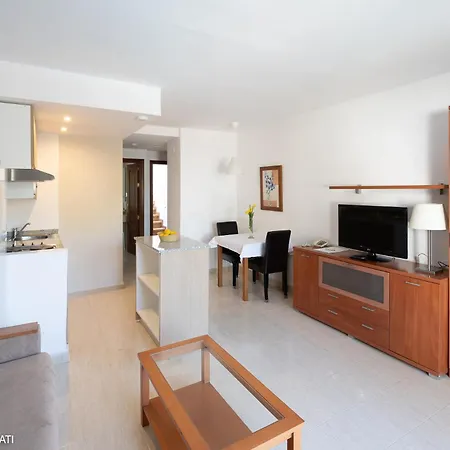 Apartamentos Los Tilos-2