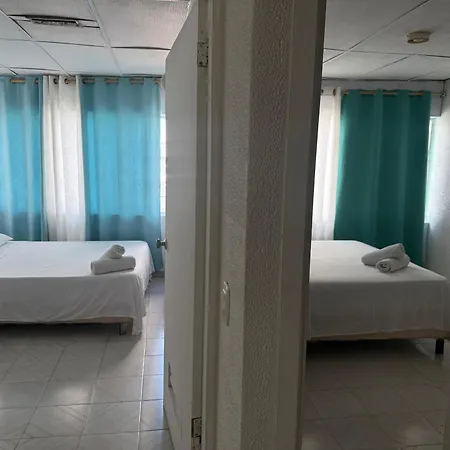 Aparta Hotel Fama-3