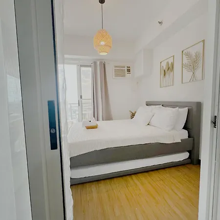 Zinnia Towers 1Br Condo With Ps4 Karaoke Netflix & Swimming Pool-2