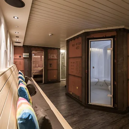 THOMSN-Alpine Rock Hotel-3