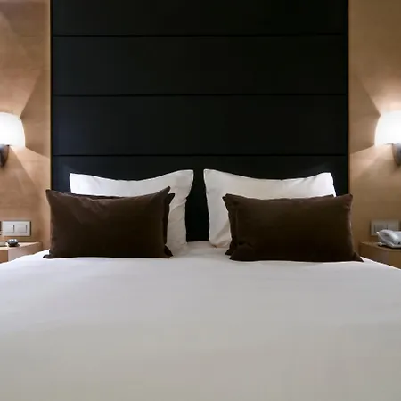 B-Aparthotel Montgomery-2