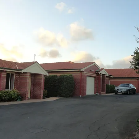 Victoria Lodge Motor Inn & Apartments-3