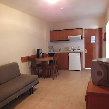 Tuntas Family Suites Kusadasi-3