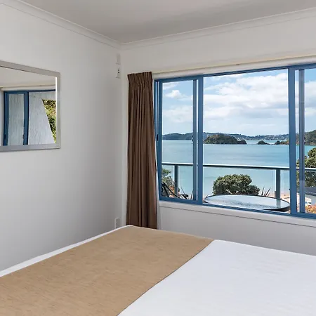 Blue Pacific Apartments-3