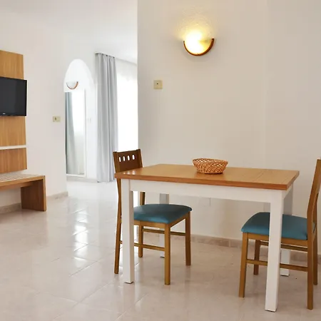 Hotel Apartamentos Vibra San Marino-2
