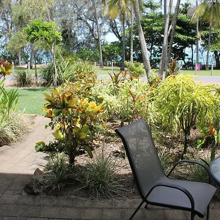 Beachfront Terraces With Onsite Reception & Check In-3