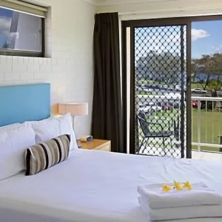 Main Beach Apartments-3