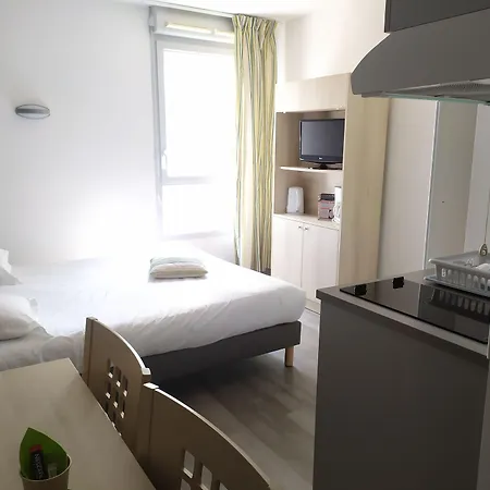 Lagrange Apart'Hotel L'Escale Marine-3