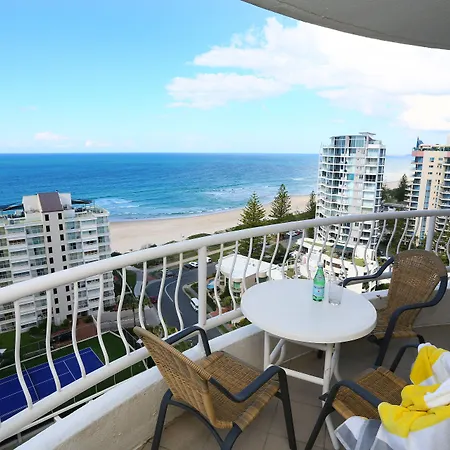 Biarritz Apartments Gold Coast-3