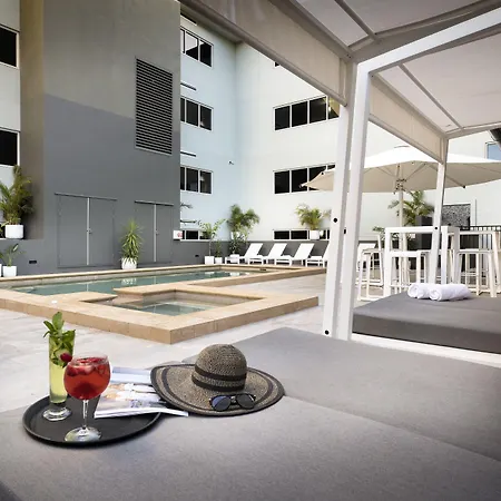Grand Hotel And Apartments Townsville-3