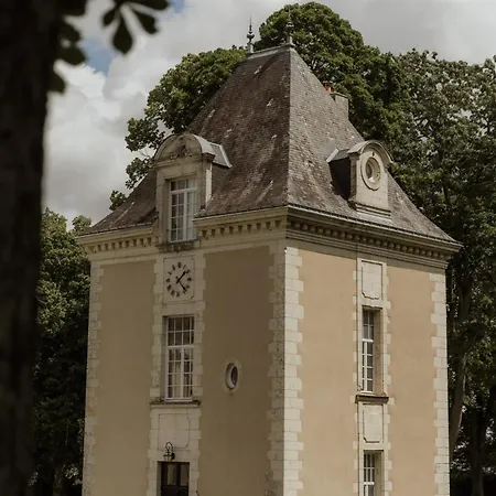 Chateau De Jalesnes-2