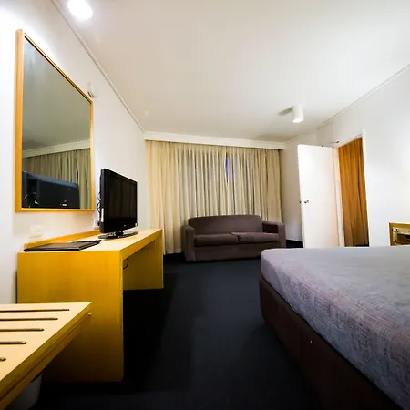 Sandown Regency Hotel & Apartments-3